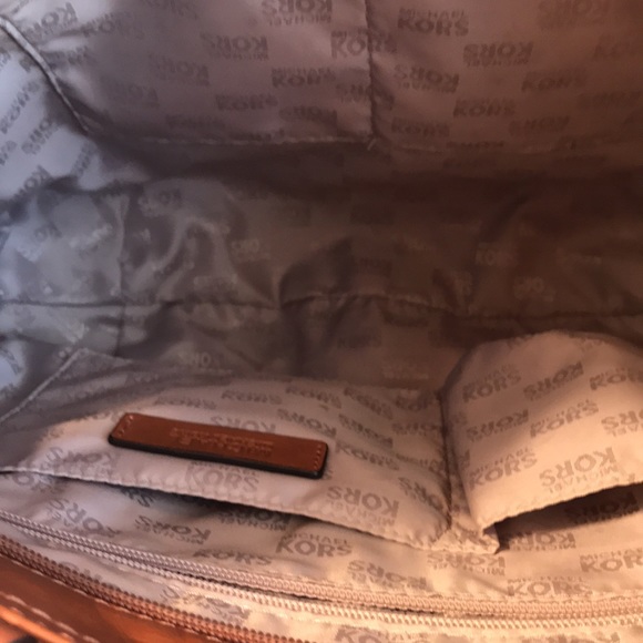 Michael Kors Signature bag - Picture 13 of 16